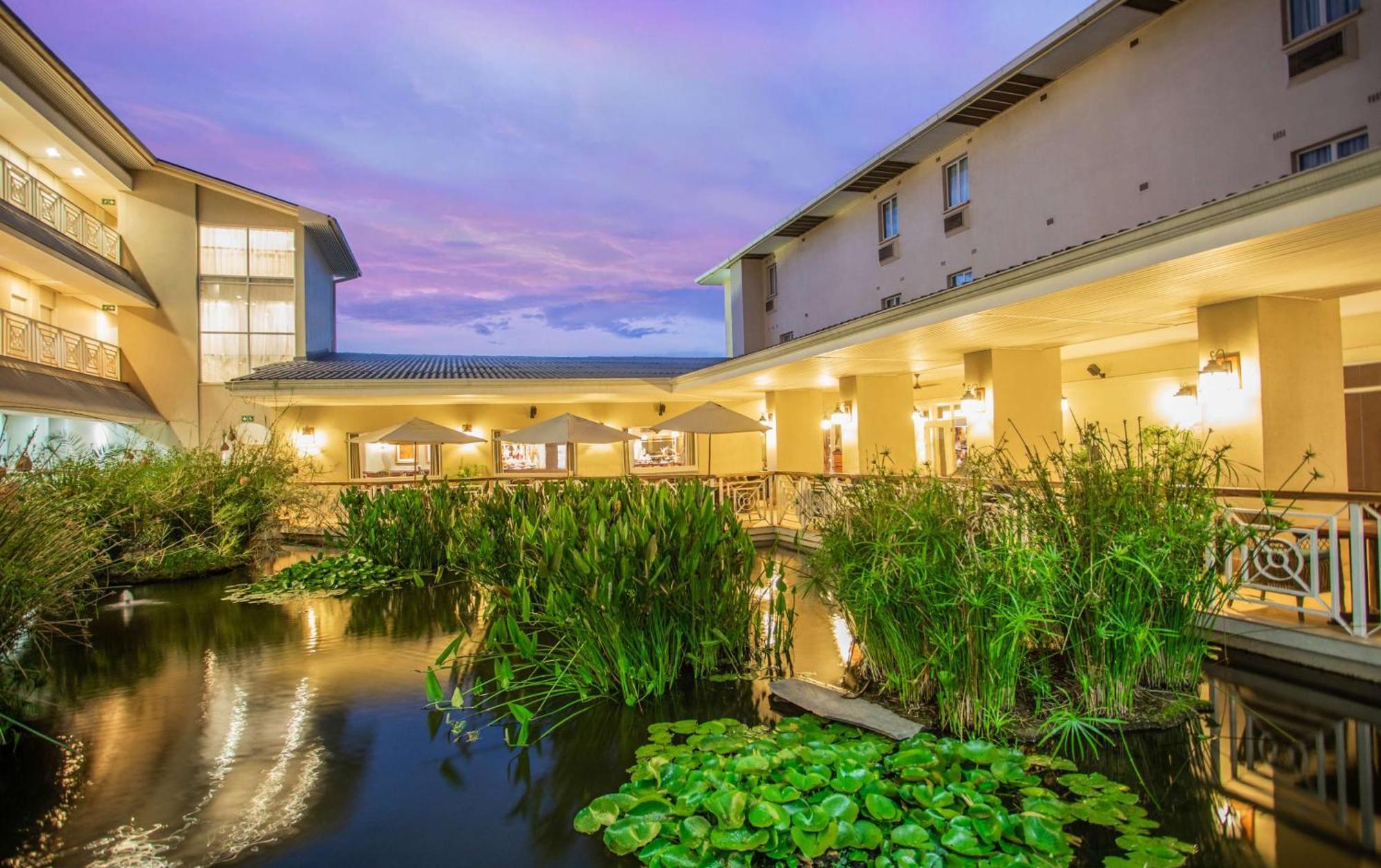Southern Sun Ridgeway Lusaka Exterior photo